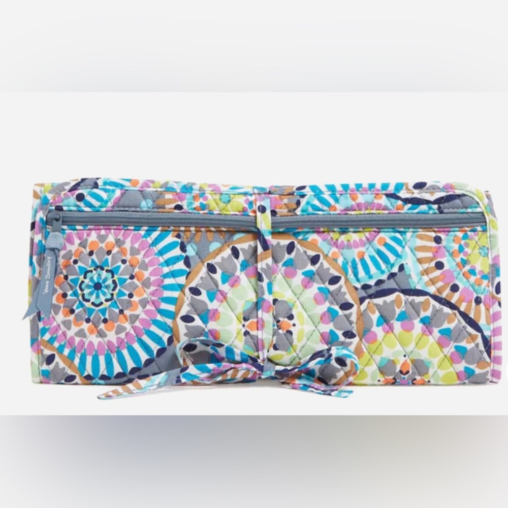Vera Bradley Curling and Flat Iron Cover in Sunny Medallion